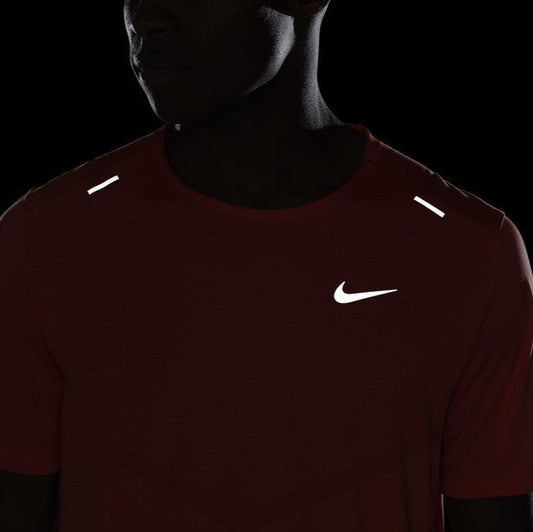 T-shirt Nike Rise 365